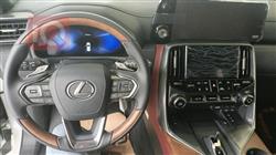 لێکزس LX